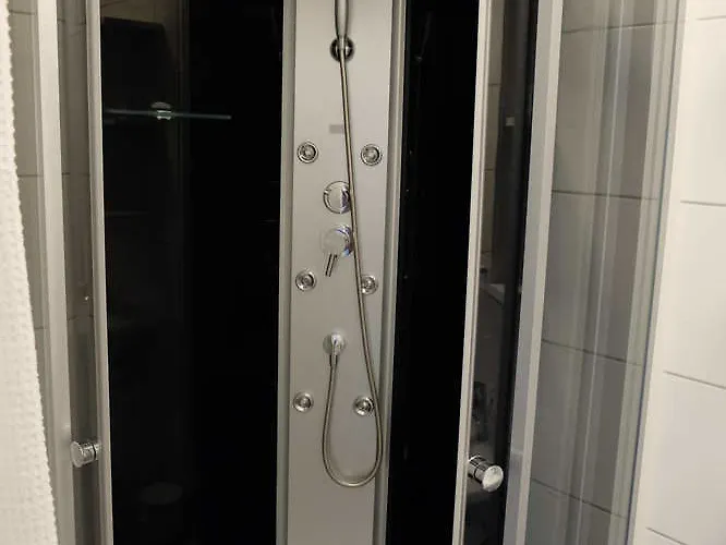 מלון Hs Stromberg 2*