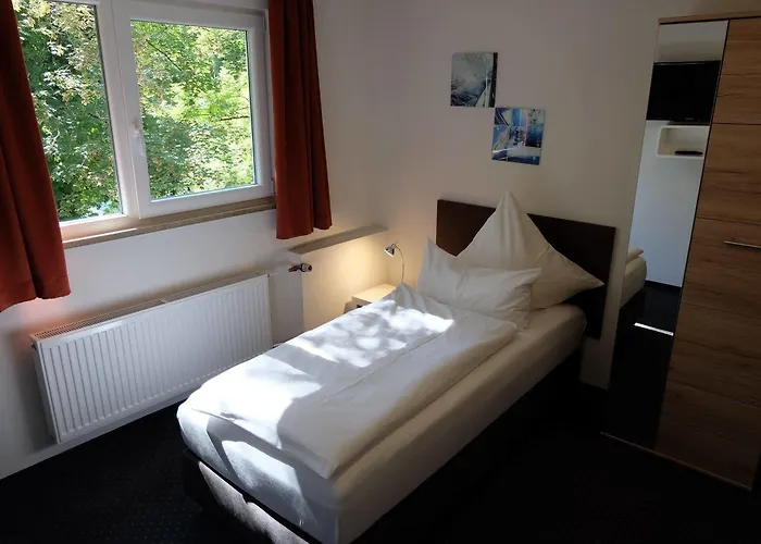 Hs Stromberg 2* סטרומברג