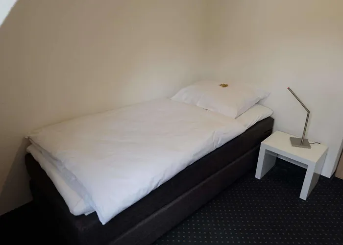 Hs Stromberg 2* סטרומברג