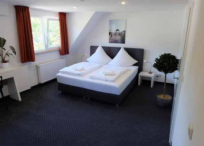 Hs Stromberg 2* סטרומברג